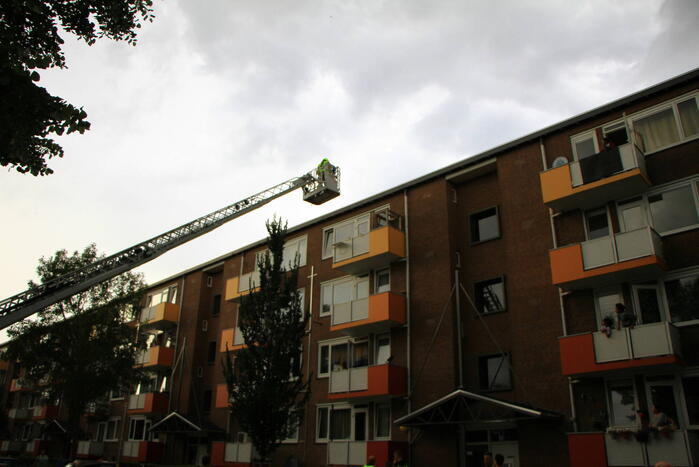 Bewoner sluit zichzelf buiten met pan nog op het vuur