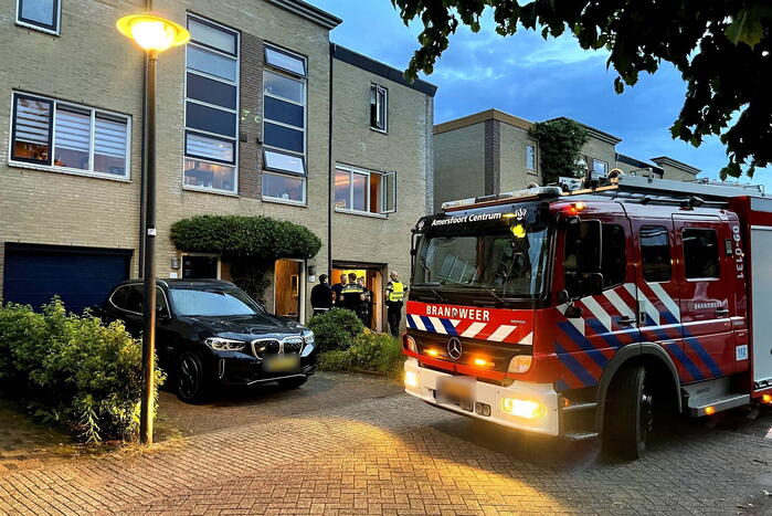 Voordeur opgeblazen van woning in Nieuwland