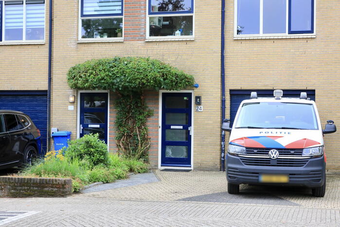 Voordeur opgeblazen van woning in Nieuwland
