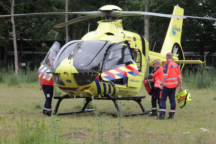 Inzet traumahelikopter trekt veel bekijks