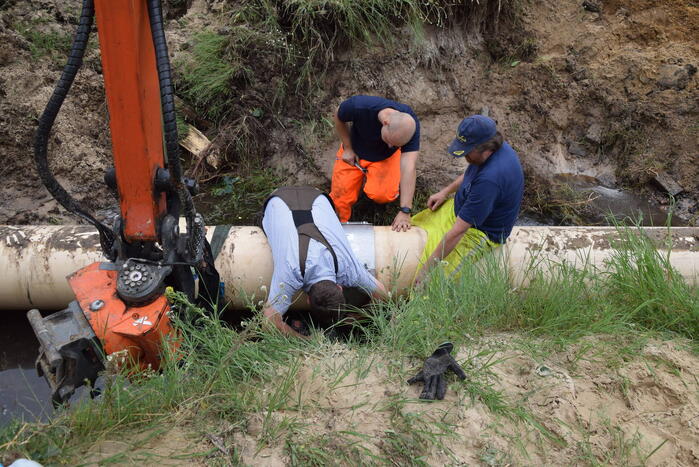 Reparatie werkzaamheden na grote lekkage in volle gang