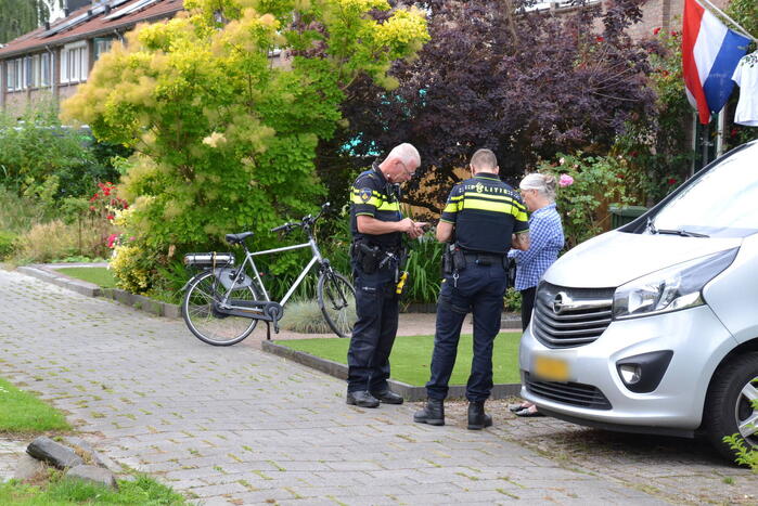 Fietser ten val na botsing met caravan