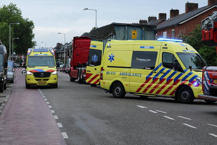 Dode bij ongeval tussen scooterrijder en vrachtwagen