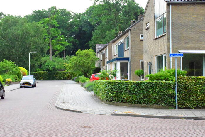 Politie lost waarschuwingsschoten bij aanhouding