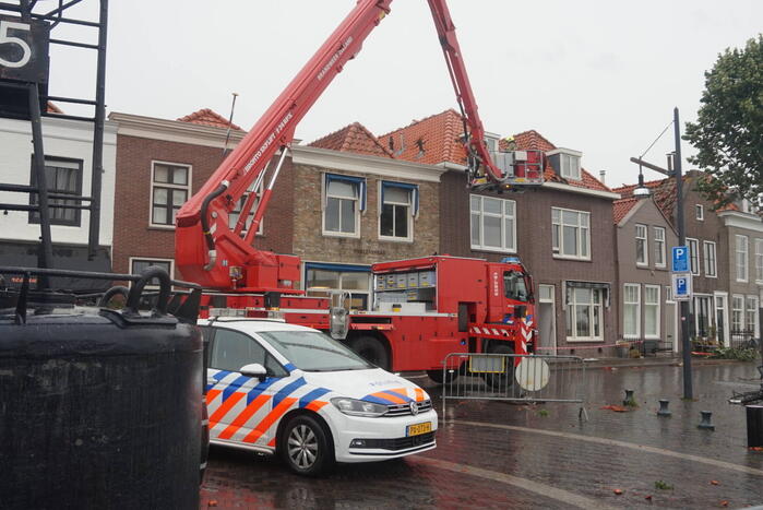Windhoos richt grote schade aan, een dode