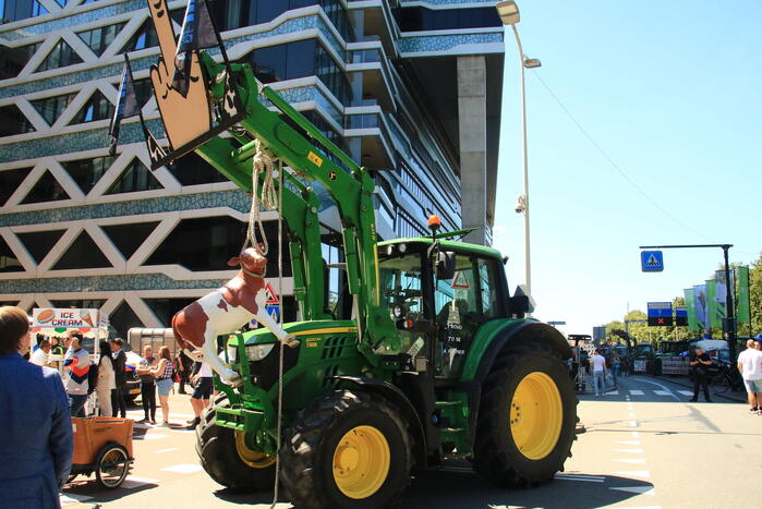 Boeren demonstreren bij de Tweede Kamer
