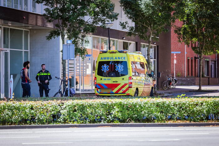 Fietsster gewond bij aanrijding met auto
