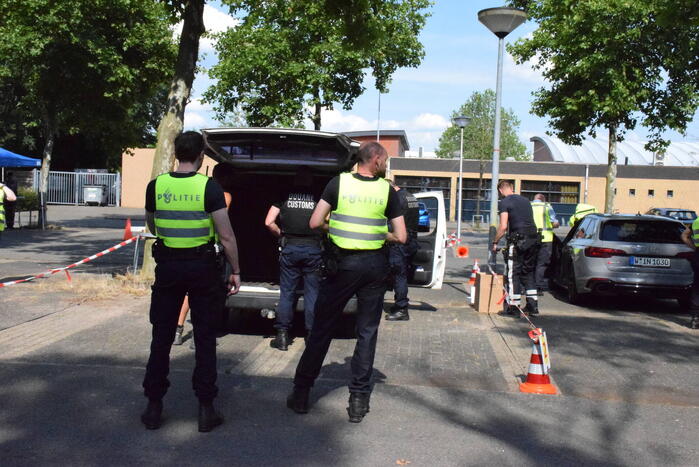 Politie treft inbrekerswerktuig aan bij grote controle