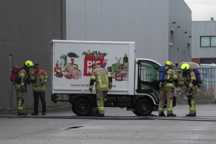 Elektrische bezorgwagen Picnic vliegt in brand