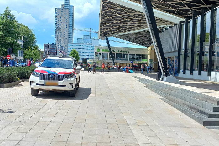 Hal NS-station ontruimd na mogelijk verdacht pakketje