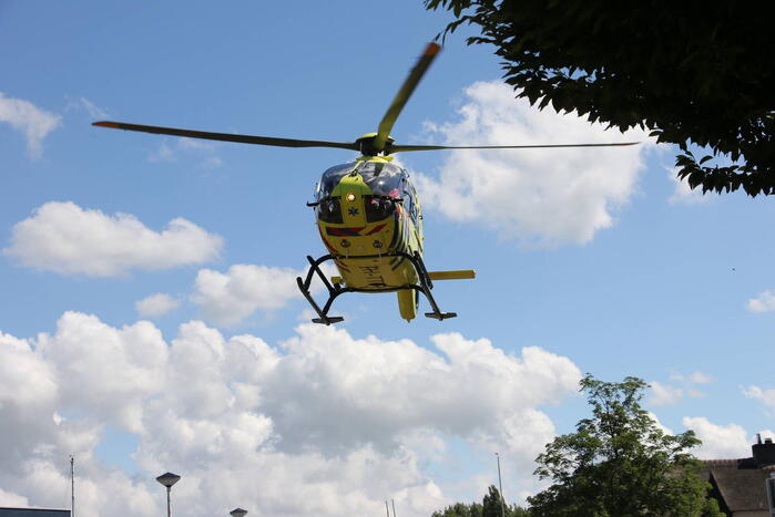 Fietser zwaargewond na frontale aanrijding op fietspad