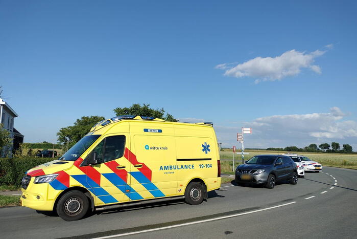 Botsing tussen personenauto en fietser