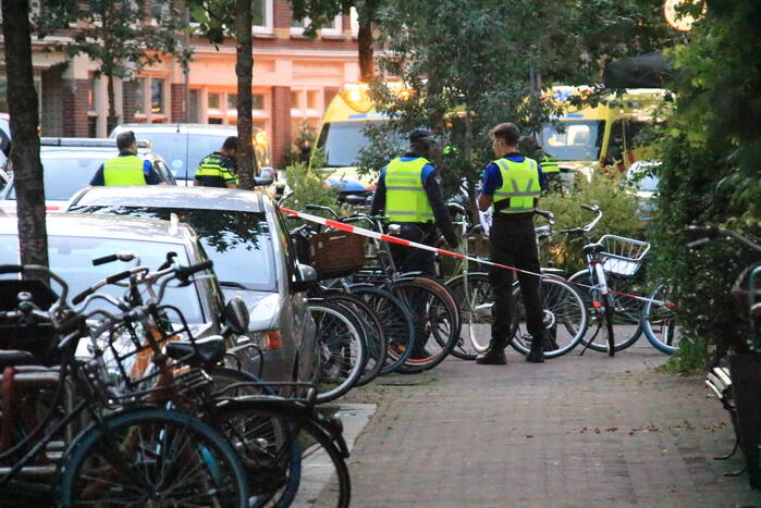 Straat afgelopen door steekpartij