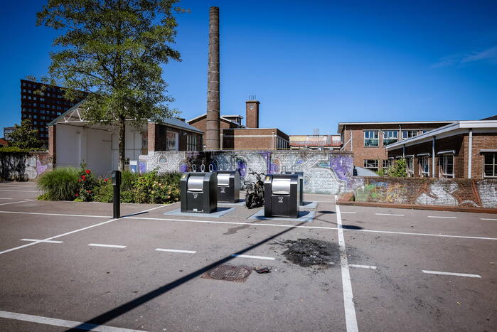 Scooter in vlammen opgegaaan