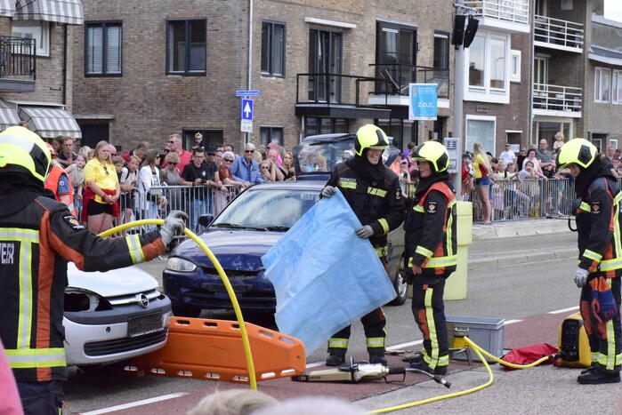 Reddingsbrigade jaarlijks grote reddingsdemonstratie