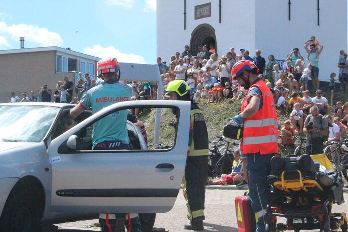 Reddingsbrigade jaarlijks grote reddingsdemonstratie
