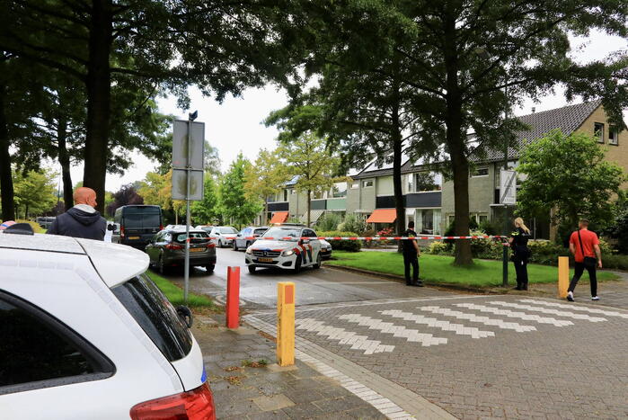 Straat afgezet na melding schietpartij