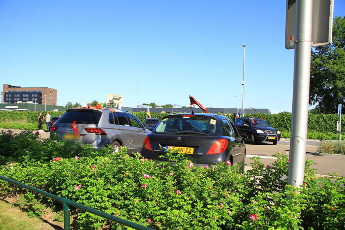 Demonstranten maken zich klaar voor demonstratie