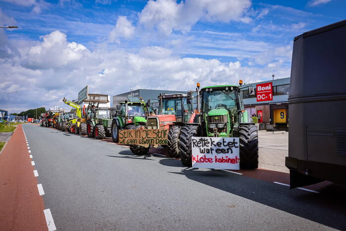 Boeren blokkeren distributiecentrum Boni