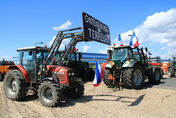 Boeren blokkade Lidl distributie centrum