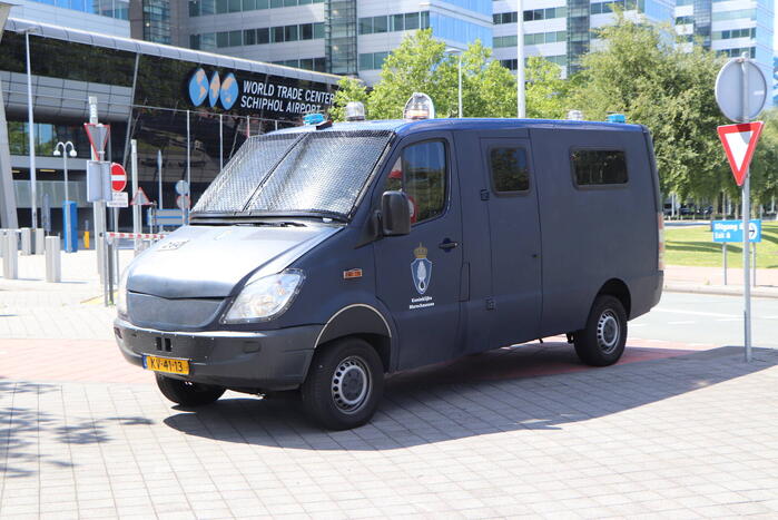 Marechaussee staat paraat rondom vliegveld