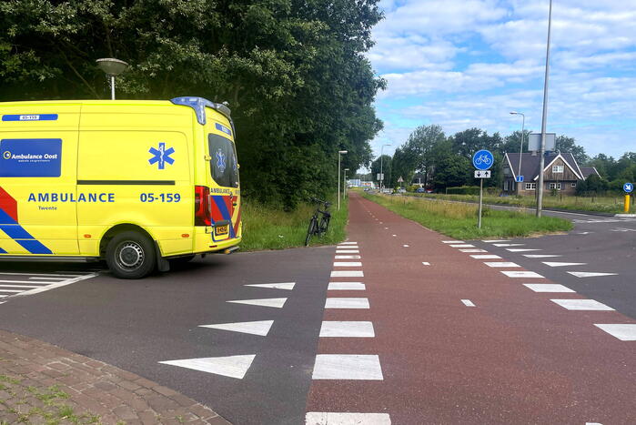 Brommerrijder gewond bij botsing met auto