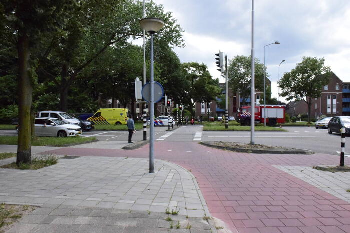 Kop-staartbotsing op kruispunt