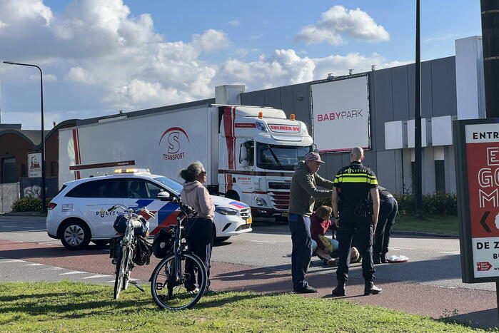Fietser gewond bij botsing met auto