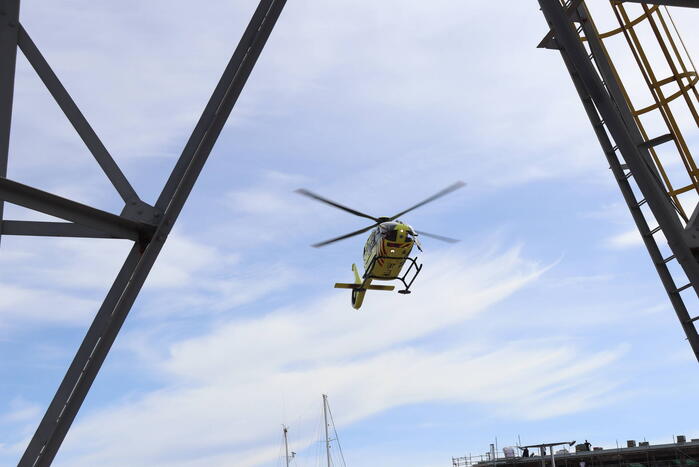 Persoon zwaargewond bij ongeval Medemblikkerloods