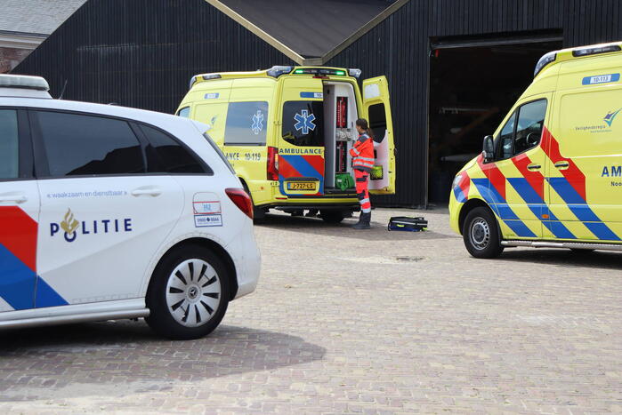 Persoon zwaargewond bij ongeval Medemblikkerloods