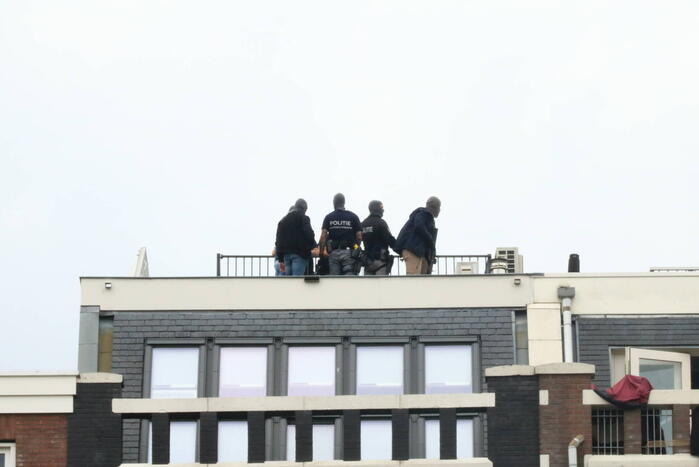 Vrouw met verward gedrag zet Rapenburg op stelten