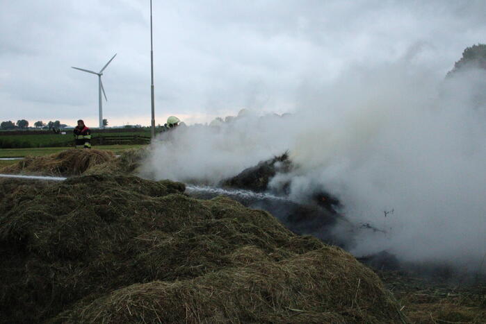Veel rook vanwege brand in hooibalen