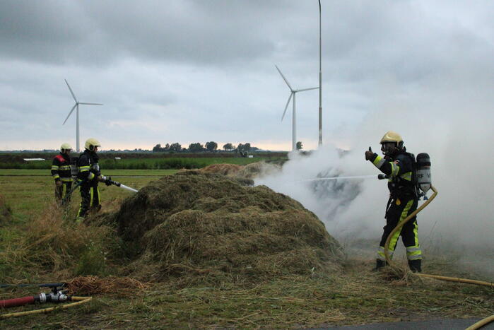 Veel rook vanwege brand in hooibalen