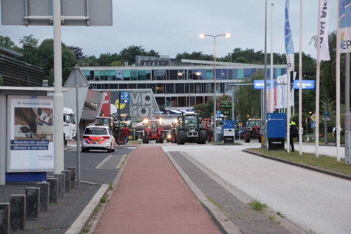 Boeren blokkeren ingang Media Park