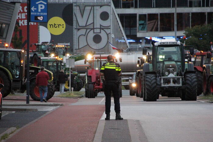 Boeren blokkeren ingang Media Park