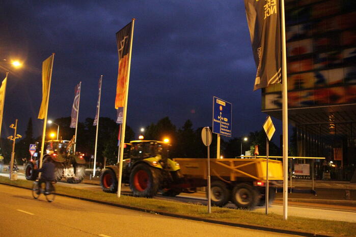Boeren blokkeren ingang Media Park