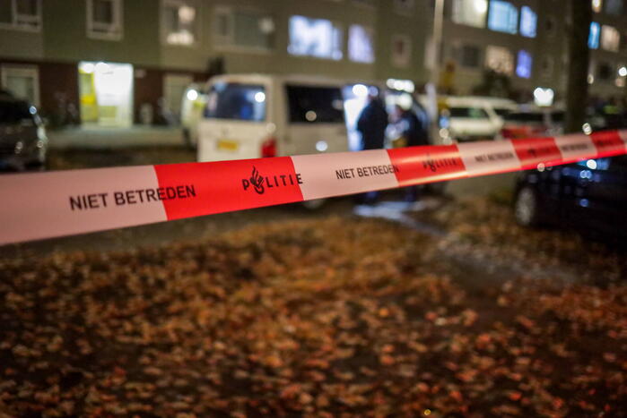 Man loopt slagaderlijke bloeding op bij mogelijke steekincident