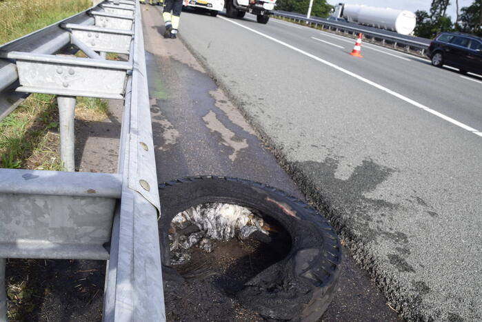 Brandweer blust vrachtwagenband