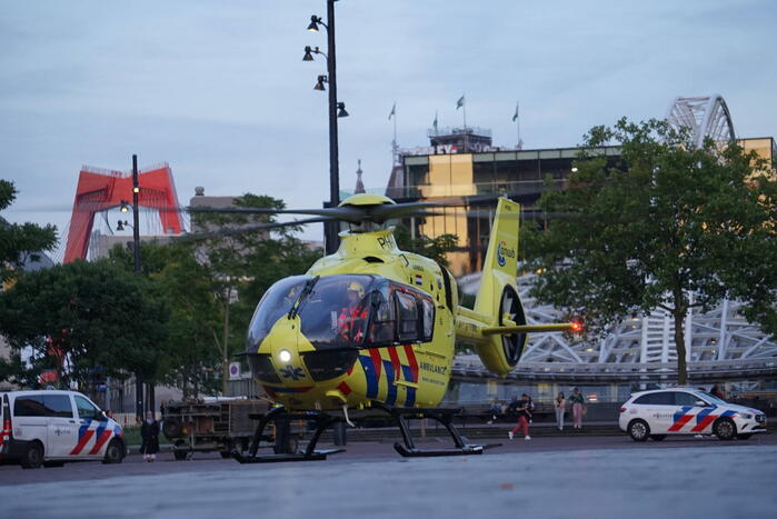 Veel bekijks bij landing van traumahelikopter