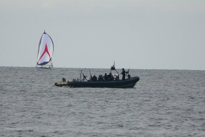 Korps Mariniers oefenen in Flevolands water