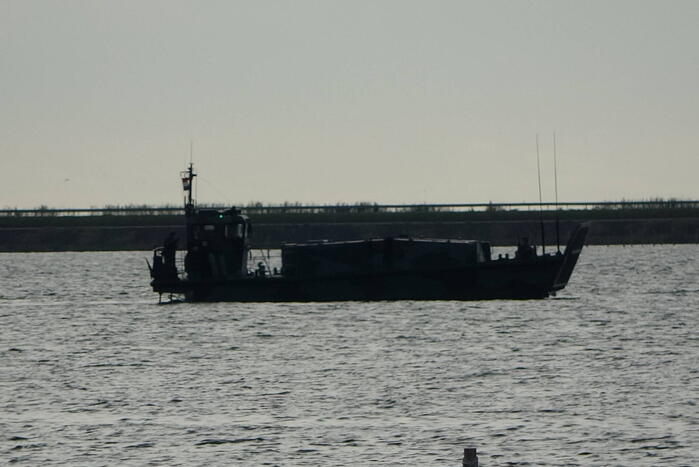 Korps Mariniers oefenen in Flevolands water