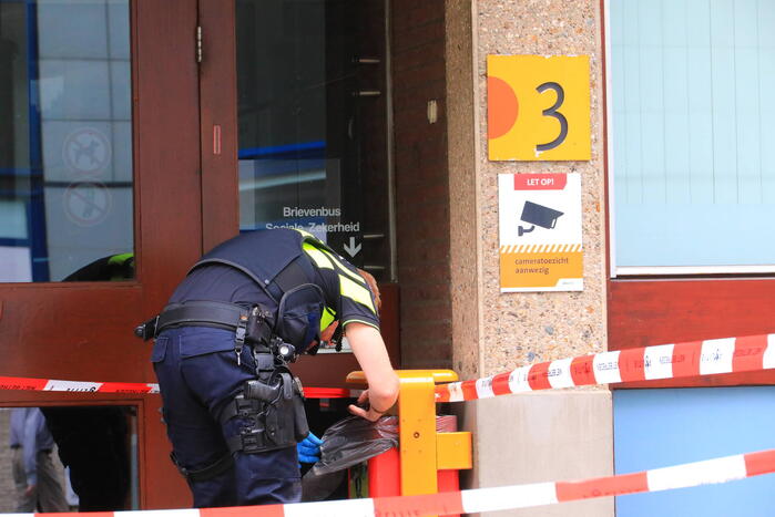 Gewonde bij steekpartij voor stadhuis