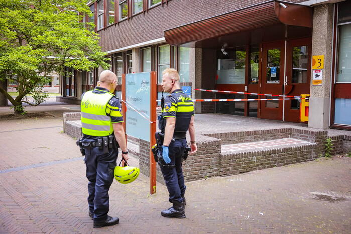 Gewonde bij steekpartij voor stadhuis