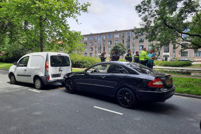 Gewonde bij ongeval tussen twee voertuigen