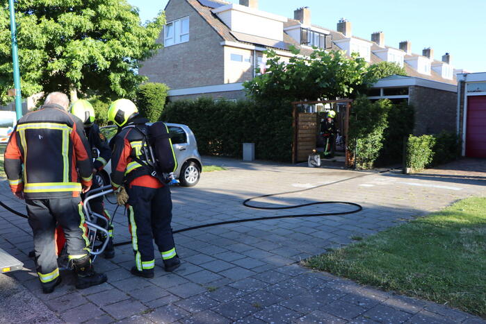 Persoon gewond bij woningbrand