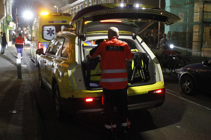 Brandweer redt personen uit woning na brand