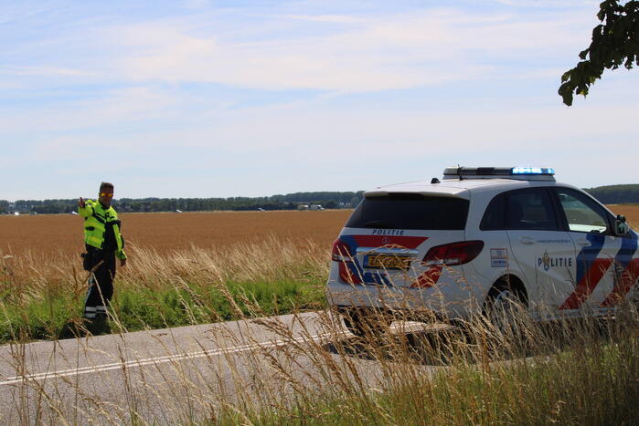 Brommerrijder onderuit bij aanrijding auto