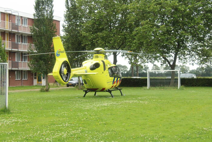 Traumateam assisteert bij incident in woning