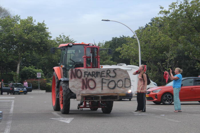 Wederom boeren in protestoptocht