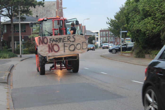 Wederom boeren in protestoptocht